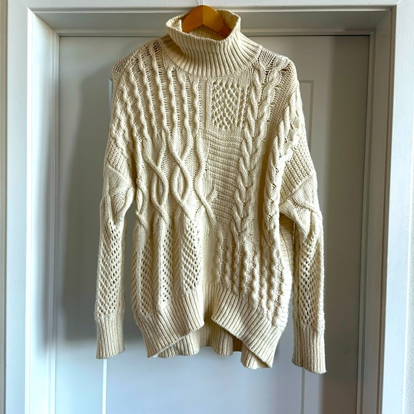 ATHLETA - Ivory sweater - Medium - Picture 1 of 5